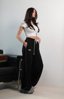 Pantaloni jogger Karma / Negru Jet