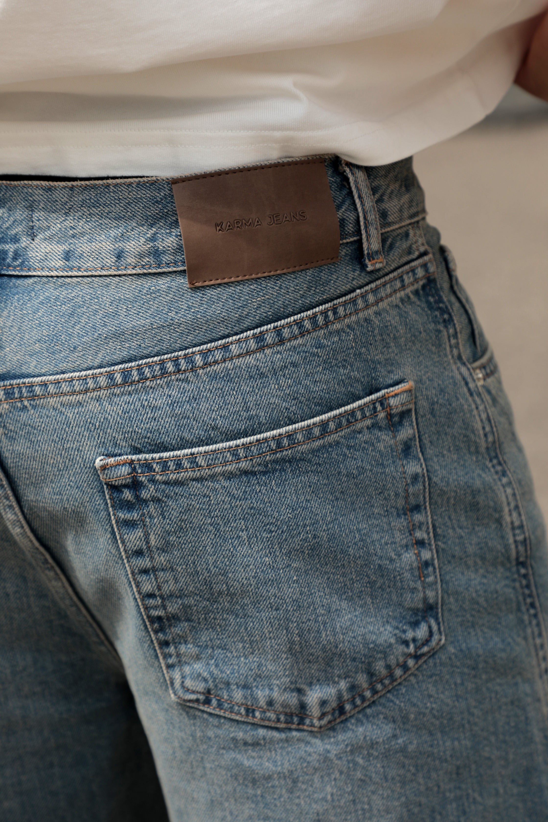 Jeans scurți bărbățești Limitless / Washed Blue