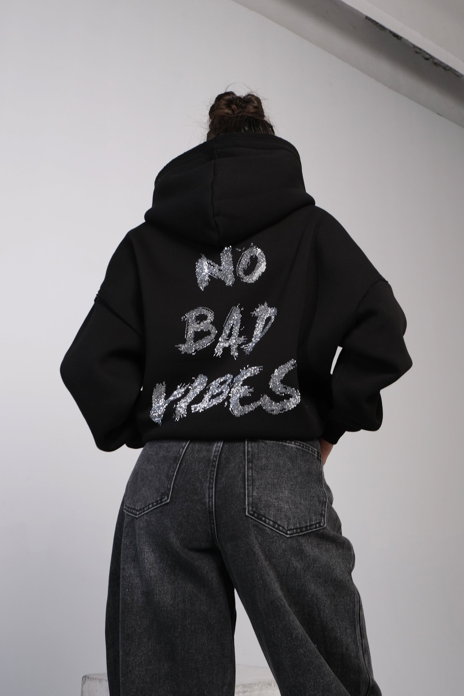 Hoodie FARA VIBRAȚII RELE / Negru