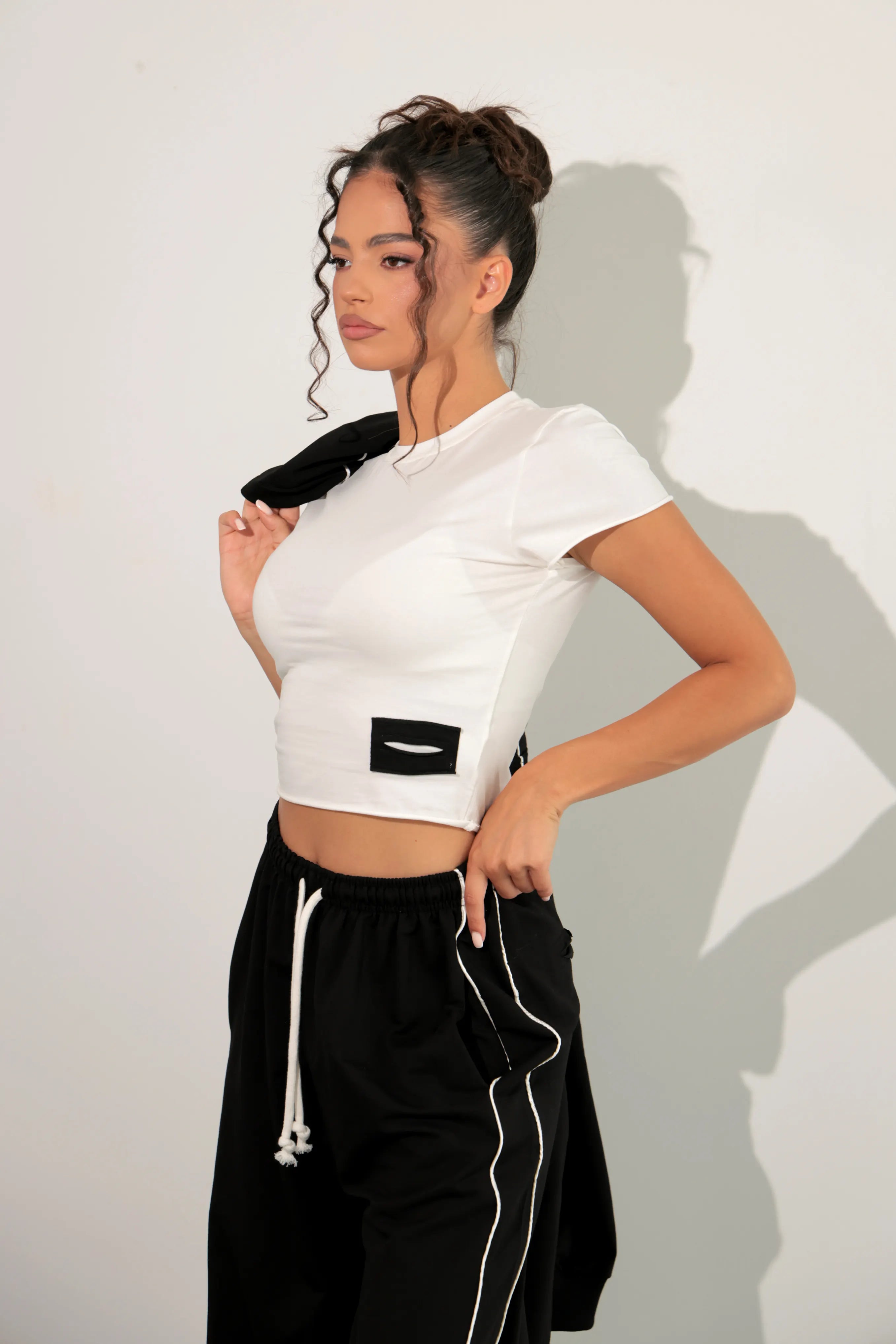 KARMA crop top / Jet Black
