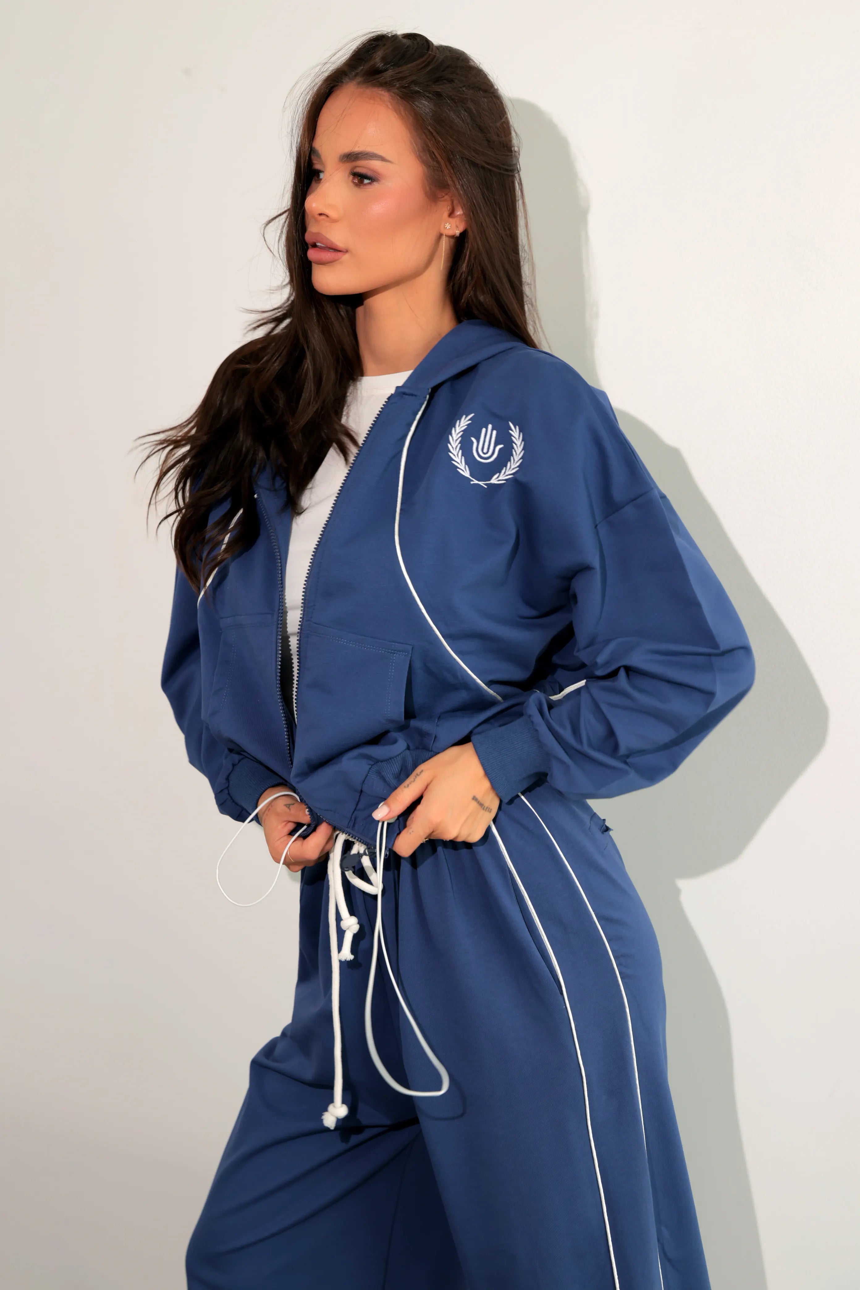 Set Boundaries / Navy Blue
