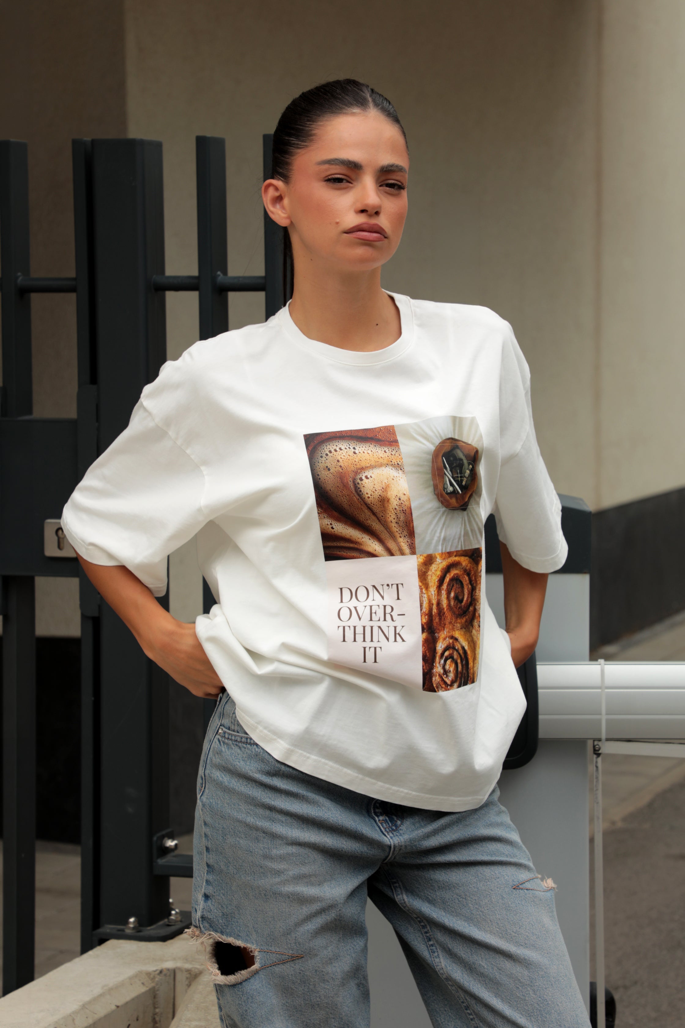Tricou PANTONE / Maro